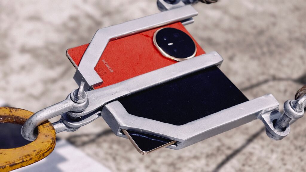 How Does HONOR Magic V6 Stay Tough And Durable As A Foldable Smartphone? - 11 How Does HONOR Magic V6 Stay Tough And Durable As A Foldable Smartphone?