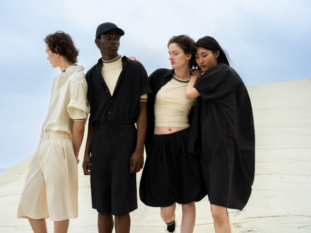 UNIQLO F.RISSO 2026 Summer Capsule Collection Drops This June 19 - 15 UNIQLO F.RISSO 2026 Summer Capsule Collection Drops This June 19 - 14