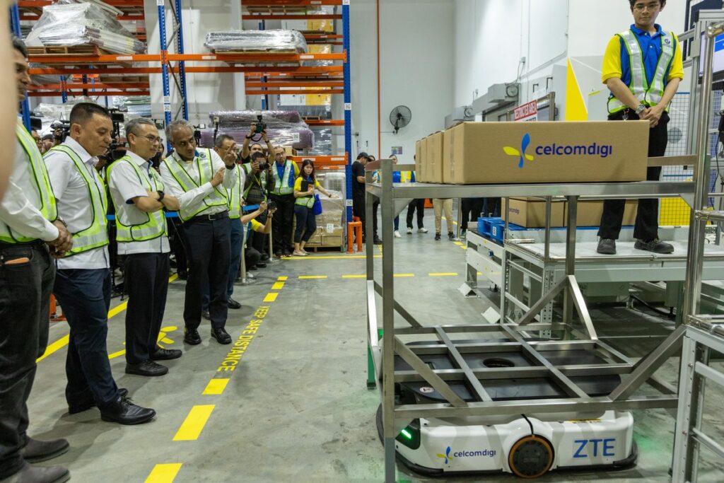CelcomDigi Demonstrates Its Advanced Intelligent Warehouse Powered By 5G-SA Network
