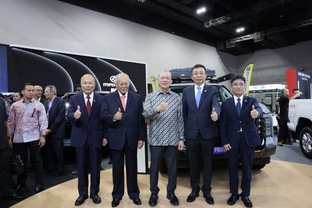 Yinson GreenTech And Weststar Maxus Signs Agreement For 300 New Electric Vans At KLIMS 2026 - 12