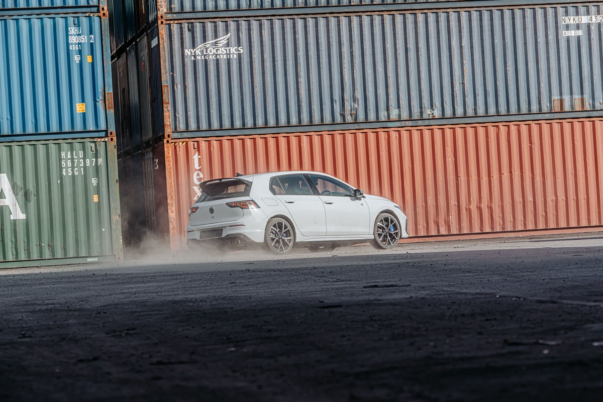 Volkswagen Golf R Mk8.5 Launches In Malaysia With More Power And Akrapovic Exhaust - 31 Volkswagen Golf R Mk8.5 Launches In Malaysia With More Power And Akrapovic Exhaust - 30