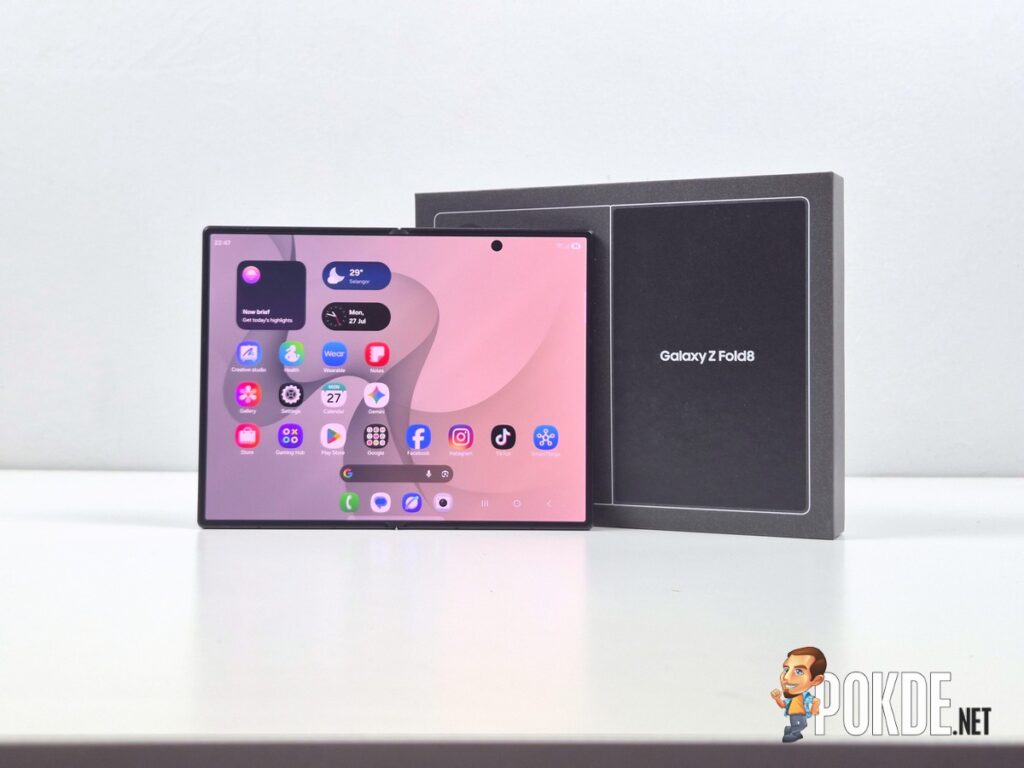 Samsung Galaxy Z Fold8 Review — The Passport-Shaped Phone That Made Me Rethink Foldables - 20 Samsung Galaxy Z Fold8 Review — The Passport-Shaped Phone That Made Me Rethink Foldables - 19