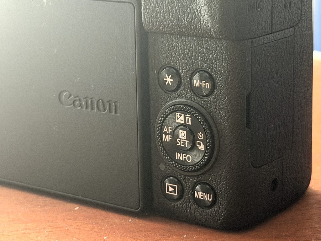 Canon PowerShot V1 Review — The New Beginner's Favorite? - 143 Canon PowerShot V1 Review — The New Beginner's Favorite? - 142