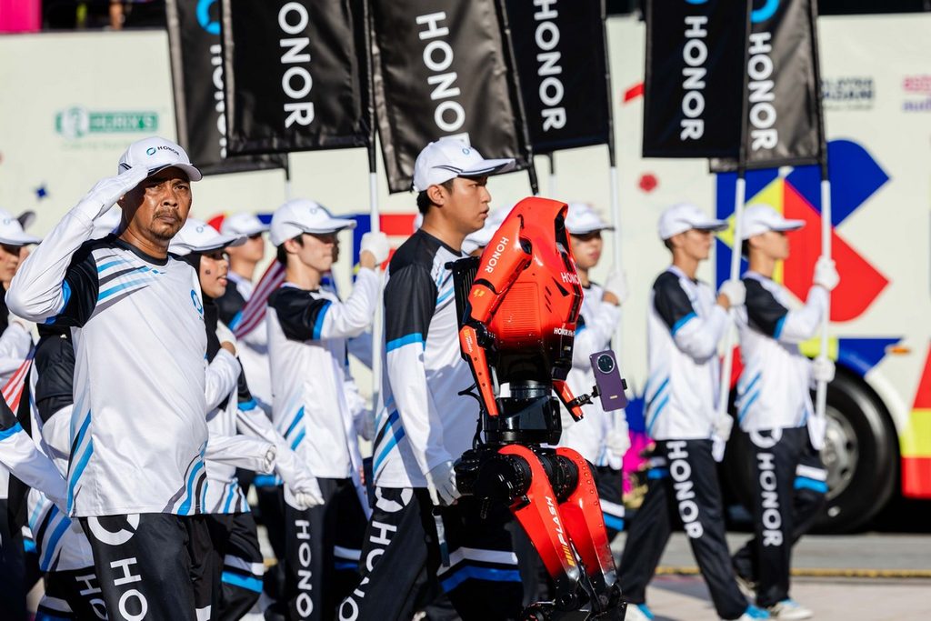 HONOR Previews Upcoming HONOR X9e Pro During Its National Day Parade Participation - 15 HONOR Previews Upcoming HONOR X9e Pro During Its National Day Parade Participation - 14