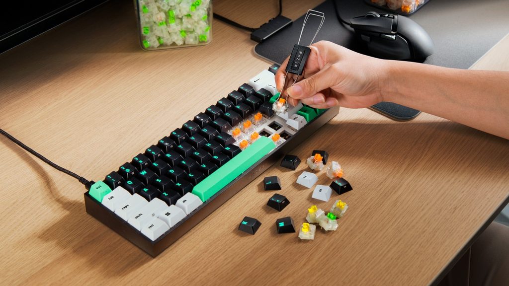 Razer Reclusa X Mini 65% Hot-Swappable Gaming Keyboard Unveiled, And It Is Surprisingly Affordable