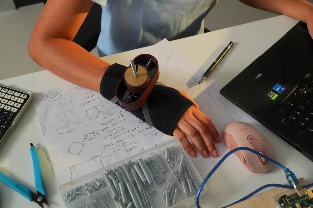 Monash University Malaysia Graduate Wins James Dyson Award 2026 With ZeMor Parkinson's Tremor Device - 14 Monash University Malaysia Graduate Wins James Dyson Award 2026 With ZeMor Parkinson's Tremor Device