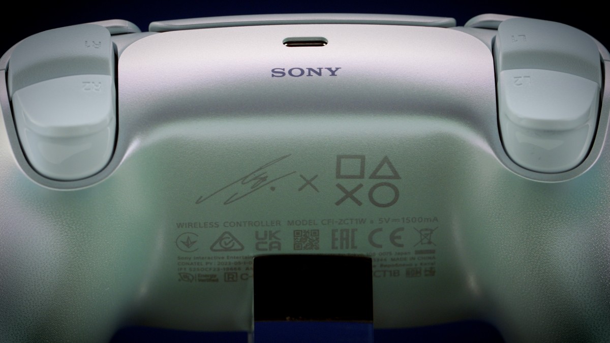Lisa's Limited Edition DualSense Wireless Controller Launches In Malaysia on 30 October - 15 Lisa's Limited Edition DualSense Wireless Controller Launches In Malaysia on 30 October - 14