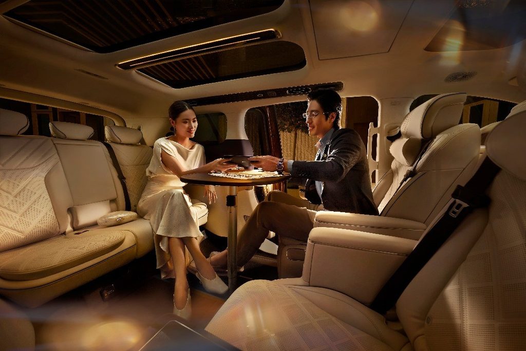 VOYAH DREAM 9 Premium MPV Debuts Globally, Local Launch Expected In Q1 '27
