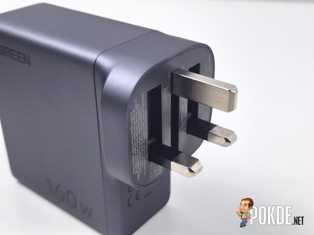 UGREEN Nexode Pro 160W Charger with Retractable Cable 